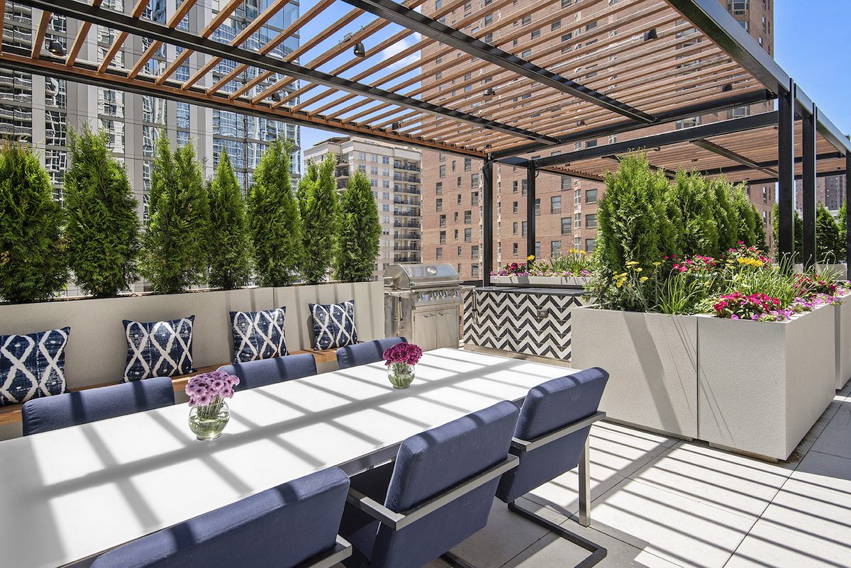 Picture of One East Delaware - Luxury Apartments & Rentals in Chicago | Luxury Living